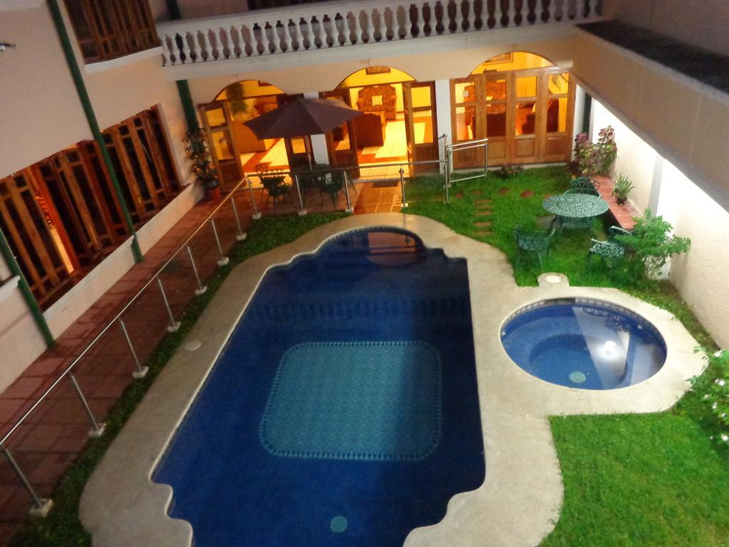 Hotel Fotherhouse Сан-Сальвадор Экстерьер фото